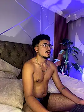 Noa_N_Luxy live sex cam