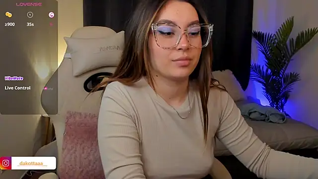 dakottaa_ live sex cam