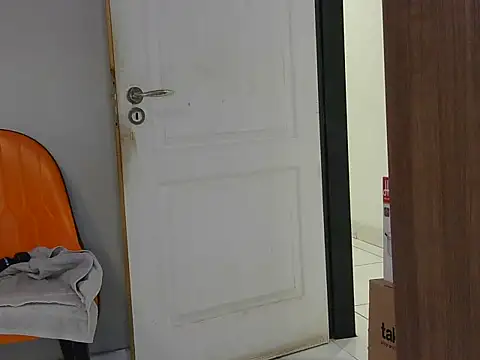 Doja_Peach live sex cam