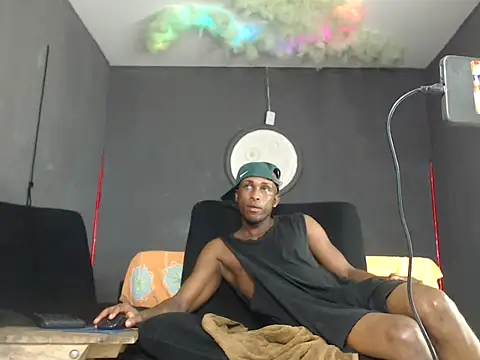 Ostinsanto live sex cam