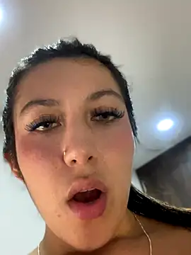 MiaJones21 live sex cam