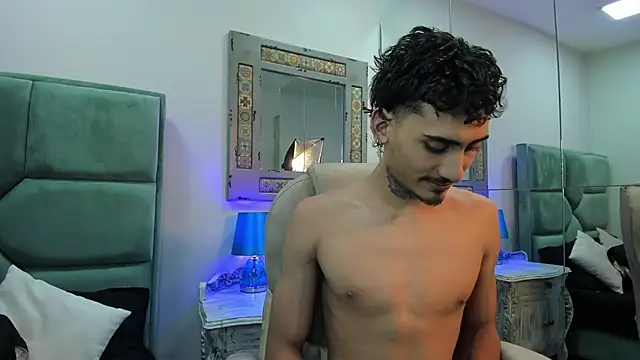 Mr_Strike live sex cam