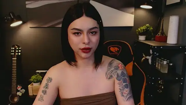 callmeLUNA live sex cam