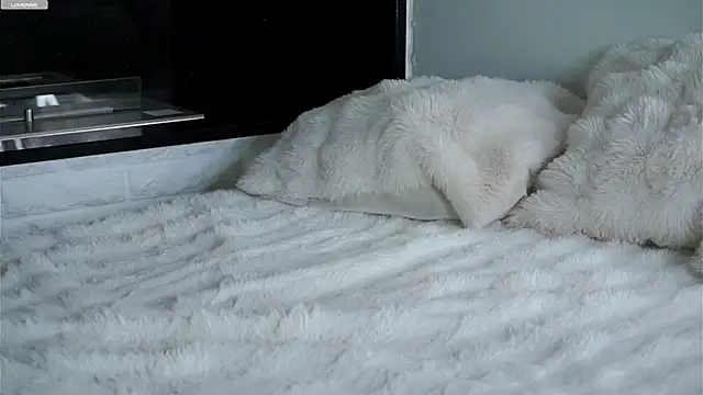 LowOncoming live sex cam