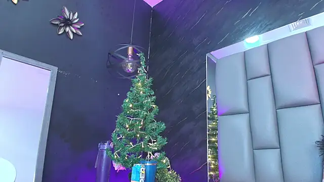 Roxana_gomez live sex cam