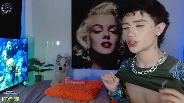 maxiy_001 live sex cam