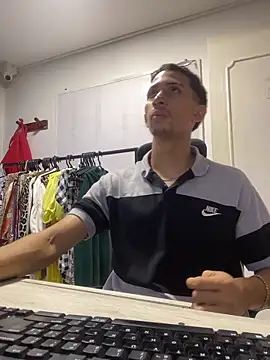 charlie_bass live sex cam