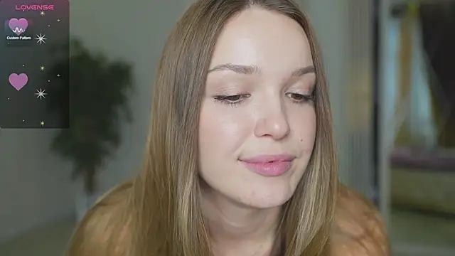 PeachyLina live sex cam