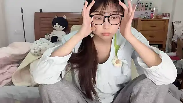 Akong11 live sex cam