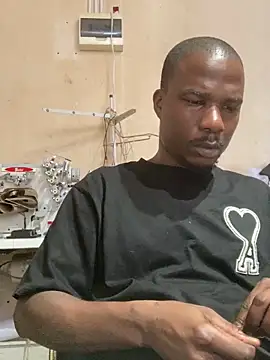 Ndodemnyama@xh live sex cam