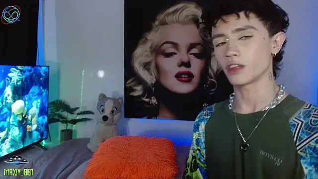 maxiy_001 live sex cam