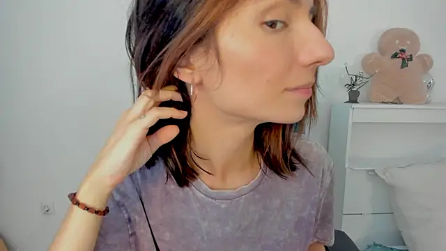 crystalnut live sex cam