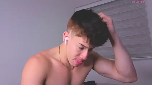 Maxx_cooper live sex cam