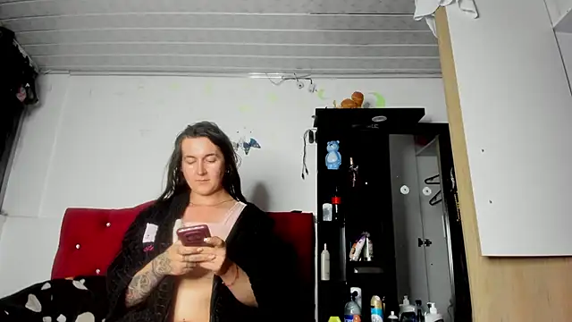 Sweet-Suck69 live sex cam