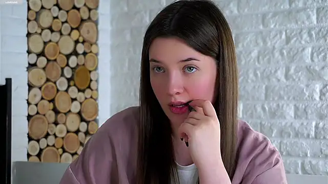 LowOncoming live sex cam