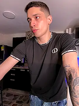 kevin_hotgirls live sex cam