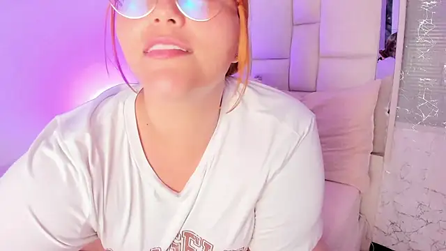 LeahxBarker live sex cam