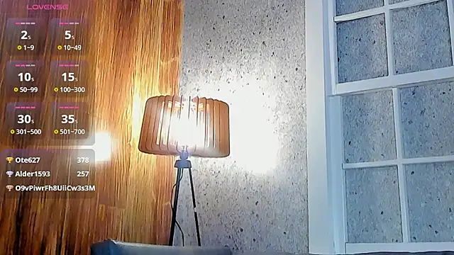 Ramona_Flower live sex cam