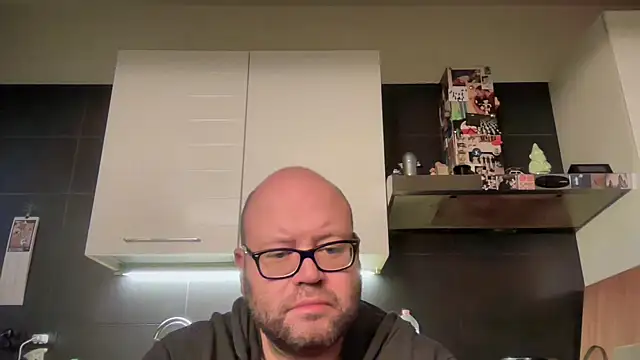 theitalianbear live sex cam