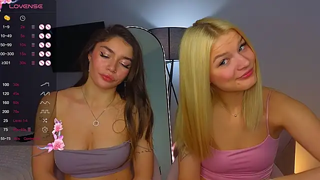 Caroline__Brown live sex cam