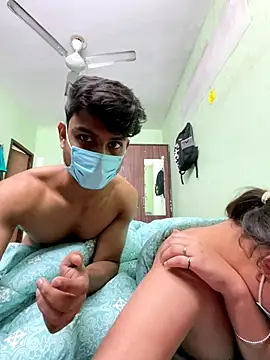 Cute_hotzara live sex cam