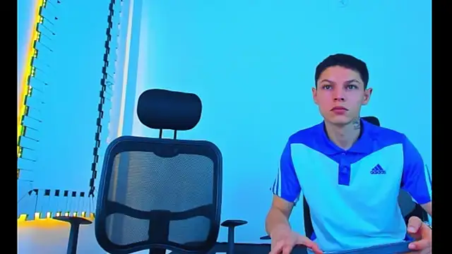 HOT_boy2025 live sex cam