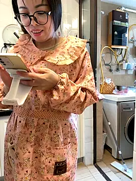 chick-888 live sex cam