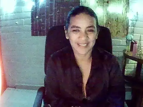 MiiaVelasquez live sex cam