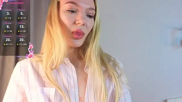 ToyaBosques live sex cam