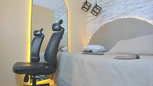 Aron_Bolt live sex cam