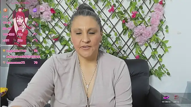 merlyna_goldens live sex cam