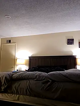 Roddog18 live sex cam