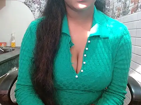 LovingPihu live sex cam