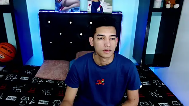 x_oliver_x live sex cam