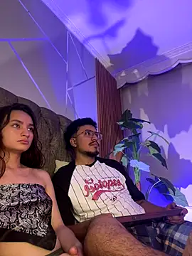 Noa_N_Luxy live sex cam