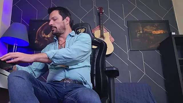 ChrisKox live sex cam