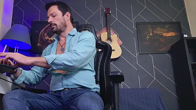 ChrisKox live sex cam