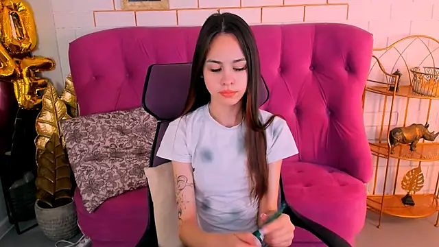 UliaNeer live sex cam