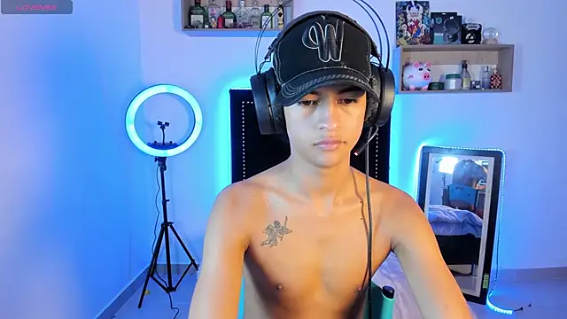 Alejo_Desire live sex cam