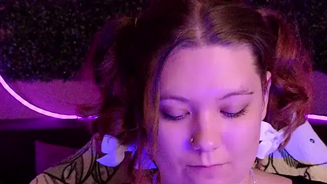 DjennaPalme live sex cam