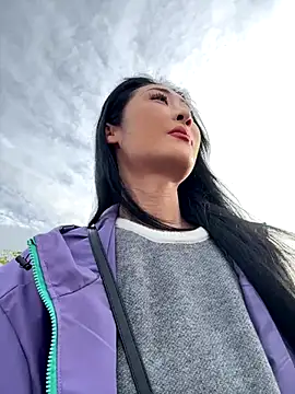 so-linger live sex cam