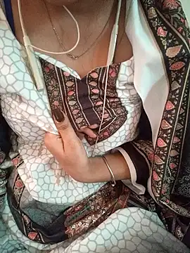 Neha_Tyagi live sex cam