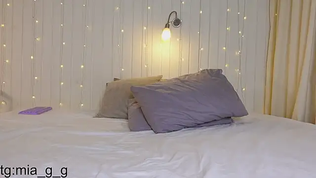 Mia_Mia_M live sex cam