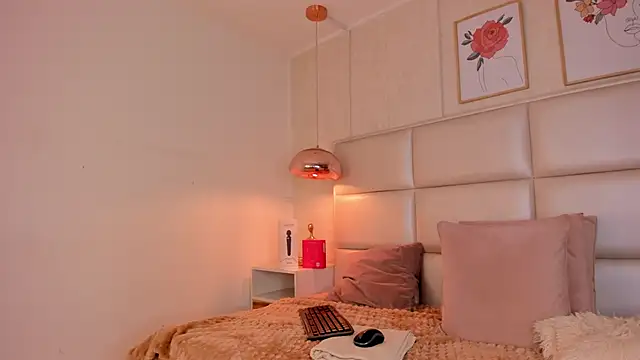 Aily_Yozuko live sex cam