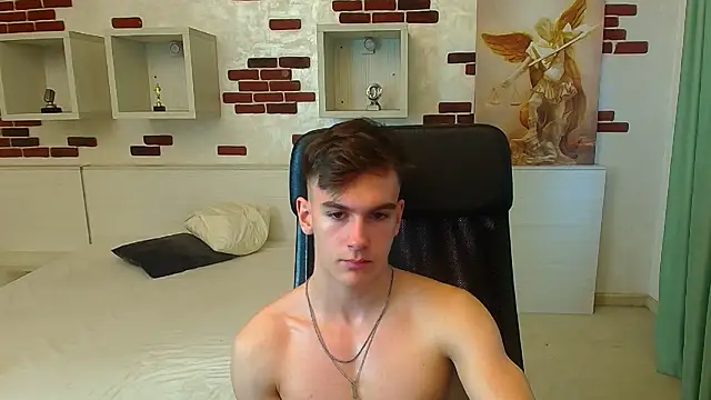 BradyFlint live sex cam
