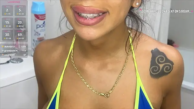 julia_mendes live sex cam