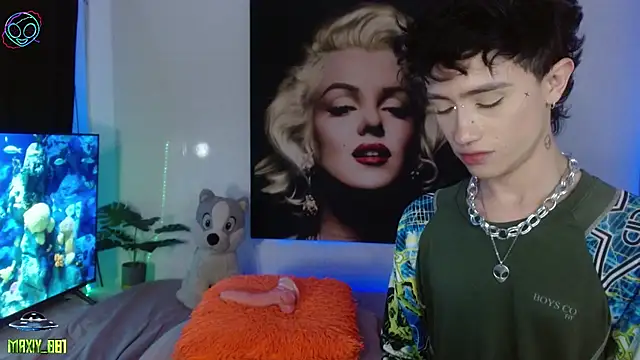 maxiy_001 live sex cam