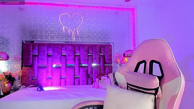 KylieVictoria live sex cam