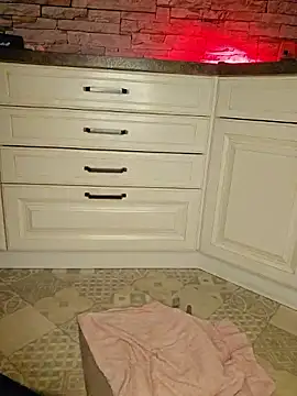 Misses-Cougar live sex cam