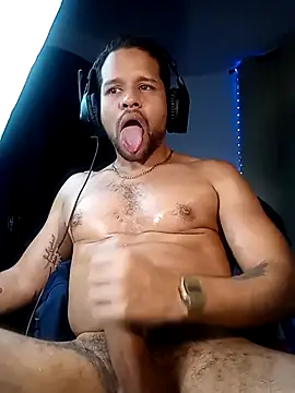 LucasGaeel live sex cam